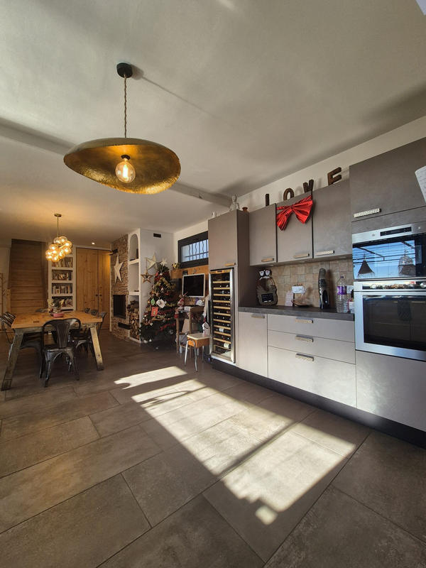 Villa - 208 m² - 11 pièces