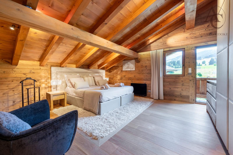 Châlet - 391 m² - 8 pièces