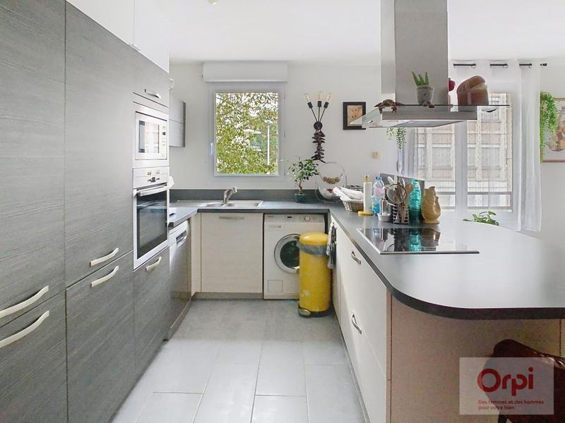 Appartement - 77 m² - 3 pièces