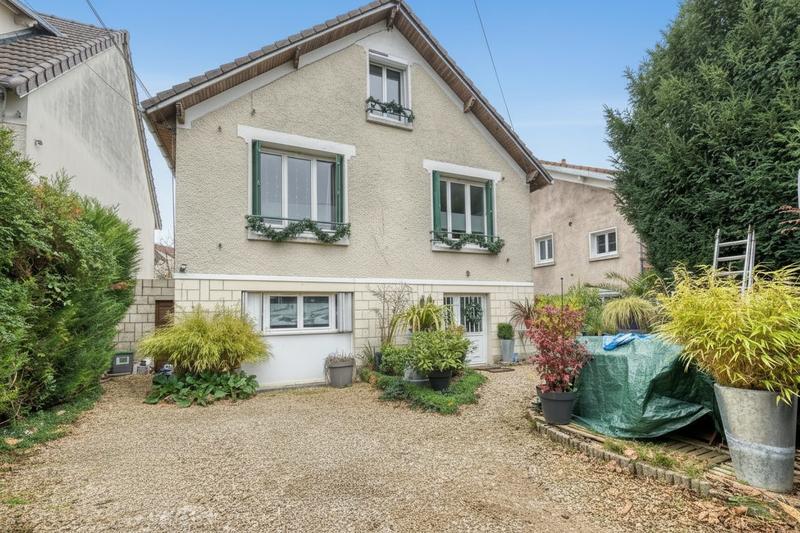 Maison - 137 m² - 6 pièces