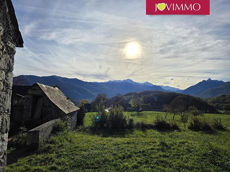 Maison - 300 m² - 1 pièce