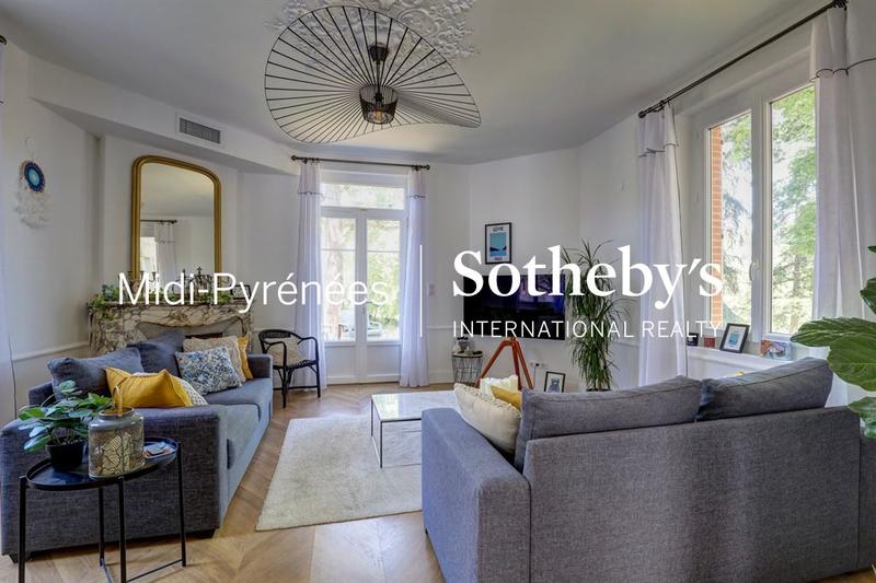 Maison de maîtres - 350 m² - 7 pièces