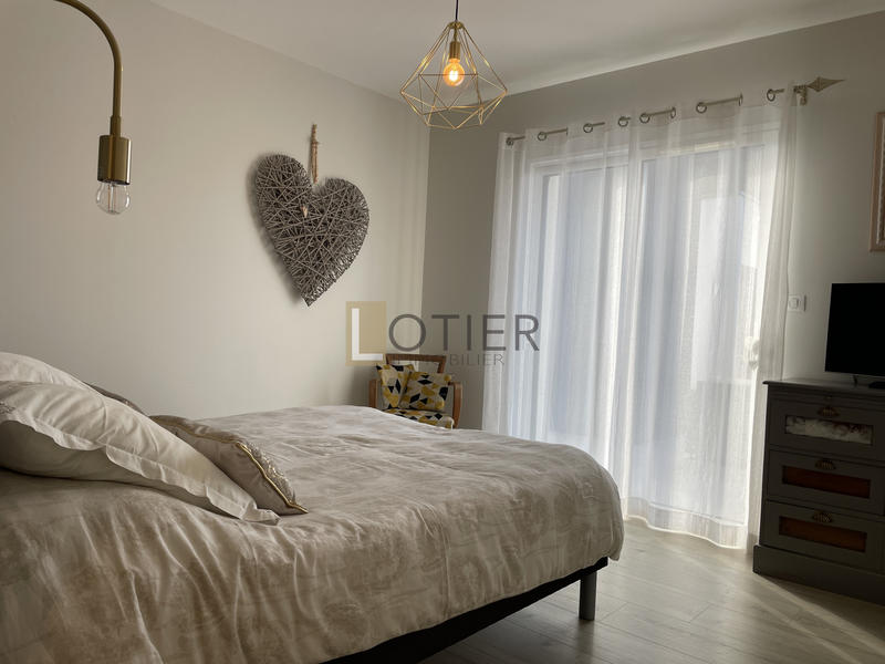 Maison - 240 m² - 5 pièces