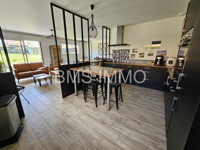Maison - 108 m² - 4 pièces