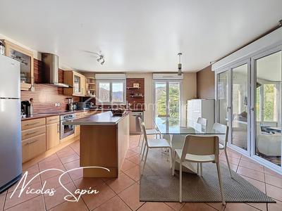 Maison - 139 m² - 6 pièces