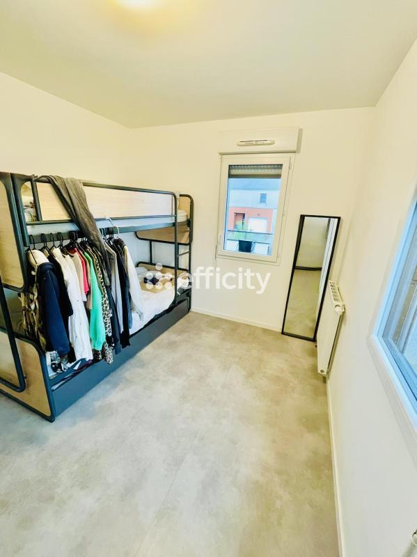 Appartement - 80 m² - 4 pièces