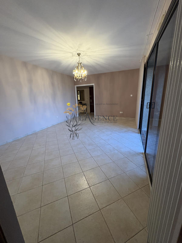 Appartement - 89 m² - 4 pièces