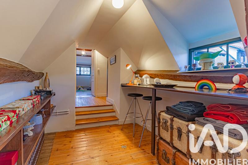 Maison - 233 m² - 7 pièces