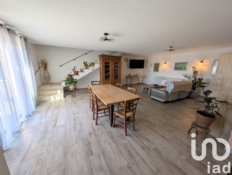 Maison - 279 m² - 9 pièces