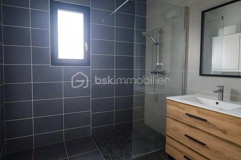 Pavillon - 80 m² - 4 pièces