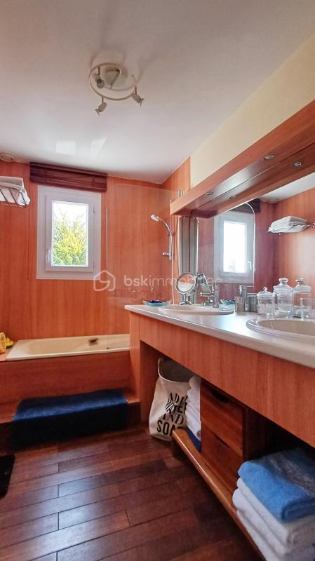 Maison - 127 m² - 5 pièces