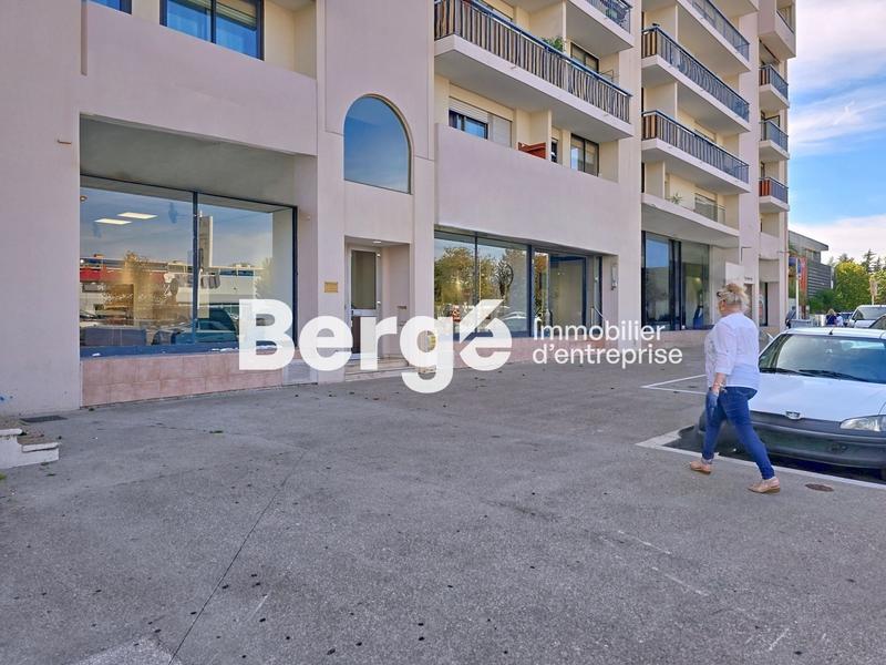 Local commercial - 990 m²