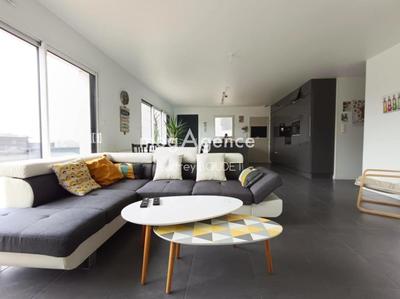 Maison - 108 m² - 5 pièces