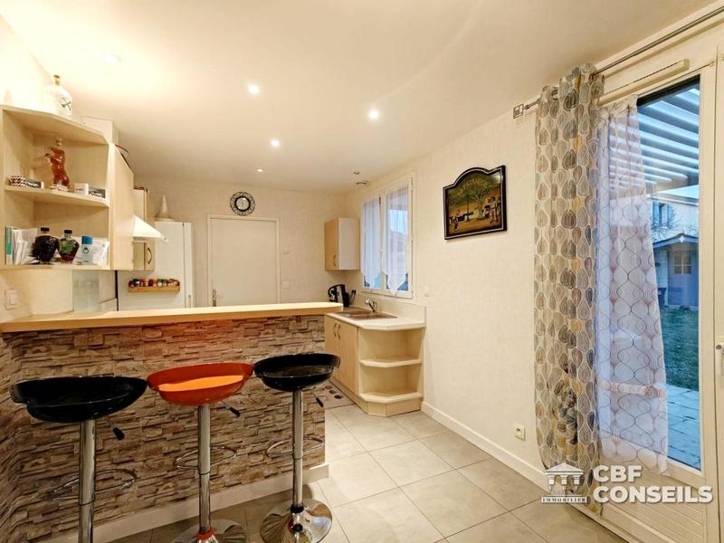 Maison - 95 m² - 5 pièces