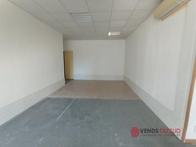 Entrepôt - 240 m²
