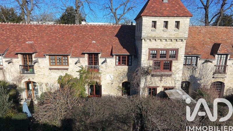 Maison - 141 m² - 6 pièces