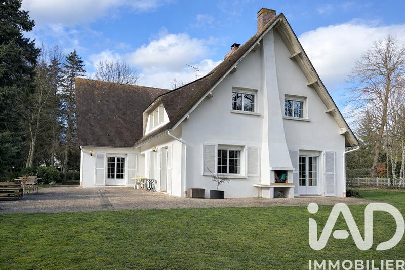 Maison - 239 m² - 8 pièces