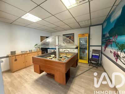 Maison - 205 m² - 15 pièces