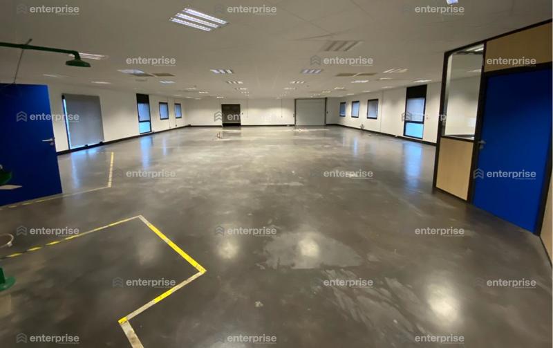 Local d'activité / Entrepôt - 563 m²