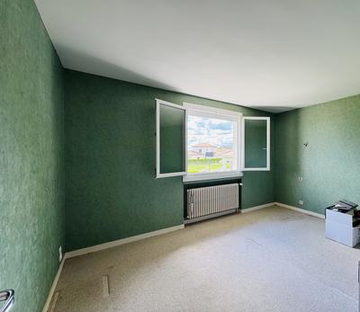 Maison traditionnelle - 108 m² - 6 pièces