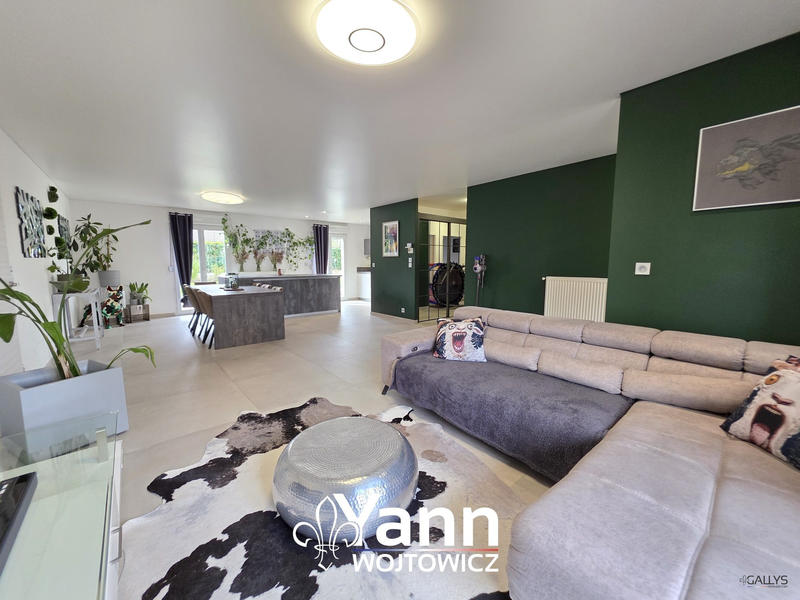 Maison - 110 m² - 5 pièces