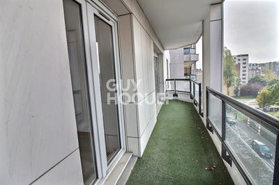 Appartement - 99 m² - 5 pièces