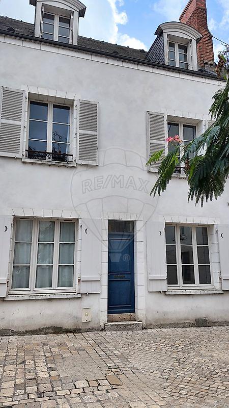 Maison - 170 m² - 8 pièces