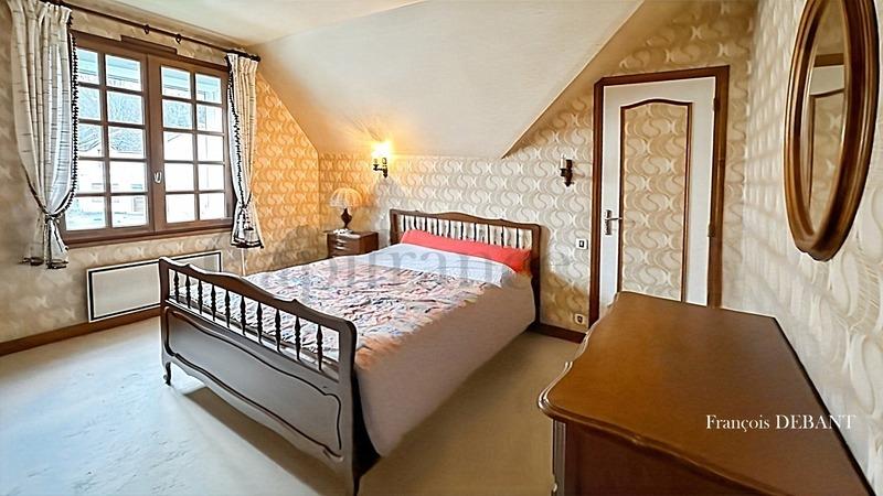 Maison - 200 m² - 7 pièces