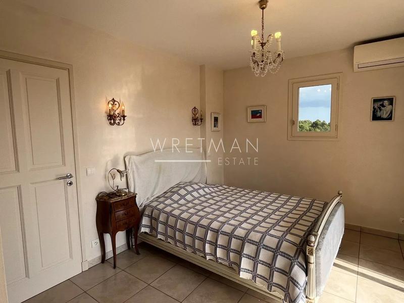 Villa - 200 m² - 5 pièces