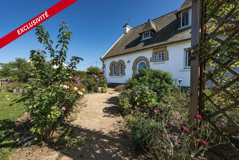 Maison - 182 m² - 9 pièces