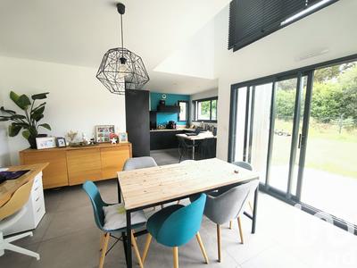 Maison - 122 m² - 5 pièces