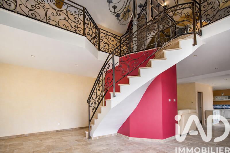 Maison - 150 m² - 4 pièces