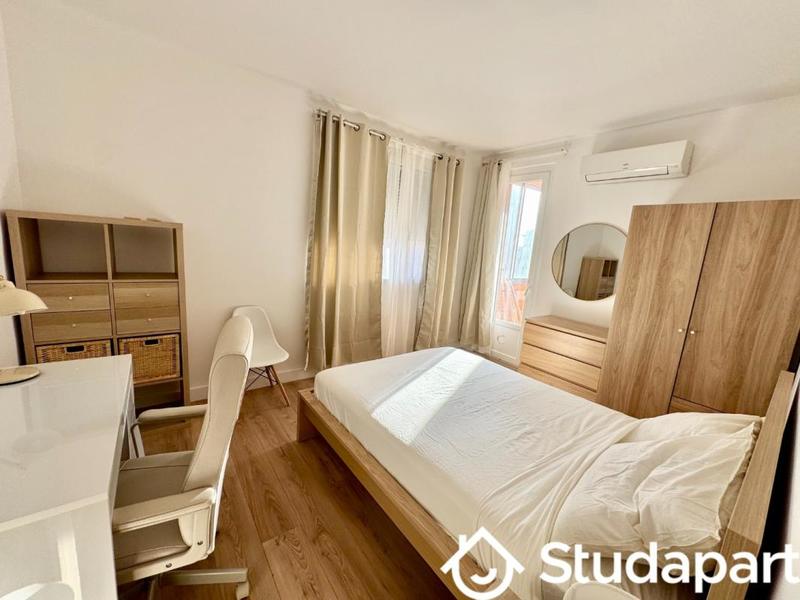 Chambre - 9 m² - 1 pièce