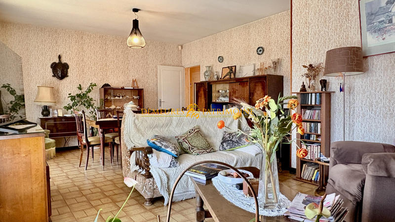 Maison - 94 m² - 5 pièces