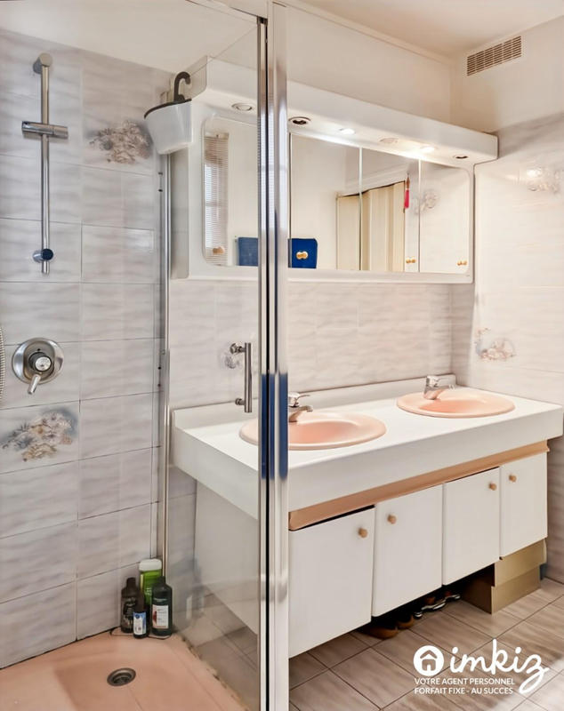 Appartement - 93 m² - 4 pièces