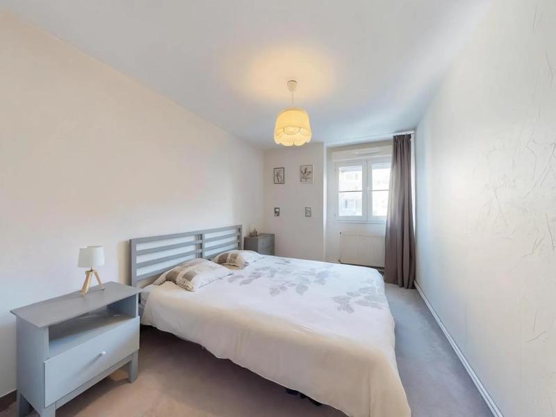 Appartement - 105 m² - 6 pièces