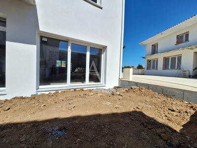 Appartement - 83 m² - 1 pièce