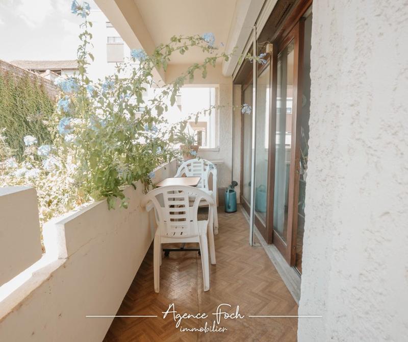 Appartement - 99 m² - 4 pièces