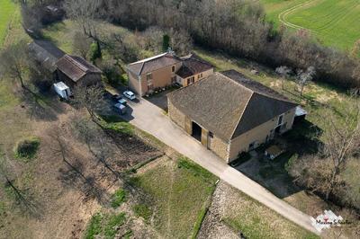 Maison - 200 m² - 6 pièces