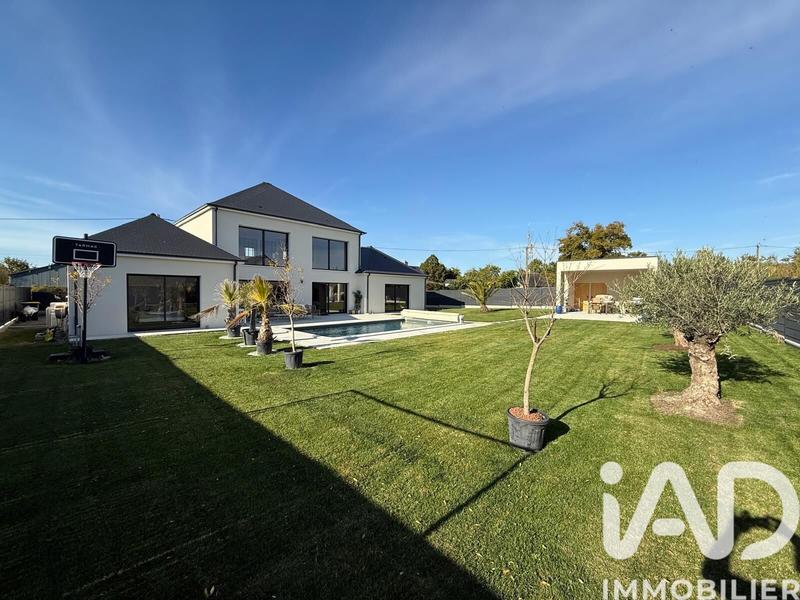 Maison de maîtres - 205 m² - 8 pièces