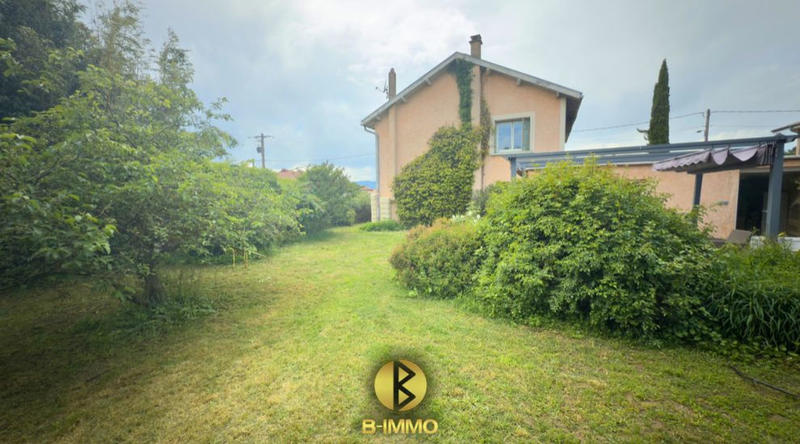 Maison - 221 m² - 8 pièces