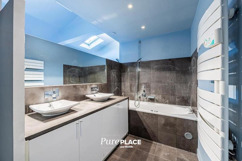 Villa - 225 m² - 6 pièces