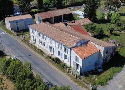 Demeure - 300 m² - 12 pièces