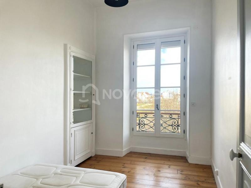 Appartement - 85 m² - 3 pièces