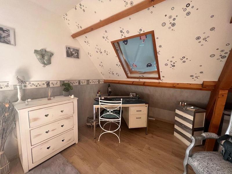 Maison - 185 m² - 8 pièces