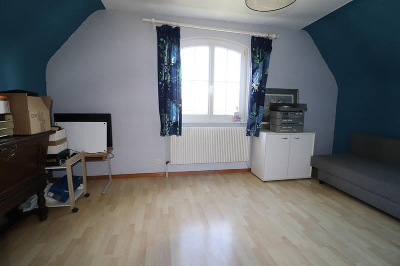 Maison - 244 m² - 8 pièces