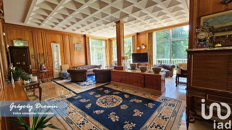 Maison - 668 m² - 10 pièces