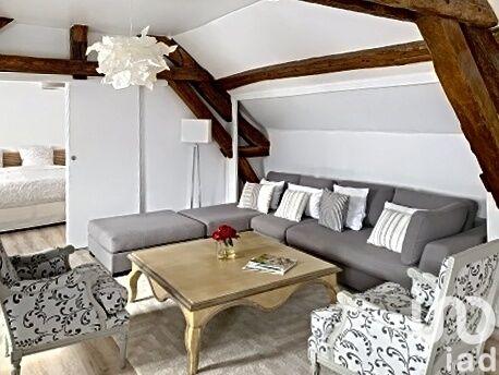 Maison de village - 570 m² - 15 pièces