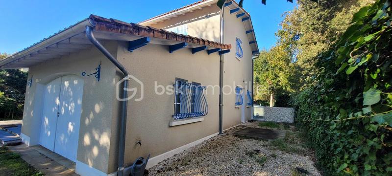 Maison - 111 m² - 5 pièces