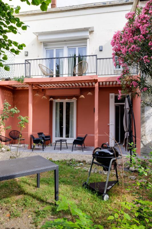 Maison - 250 m² - 12 pièces